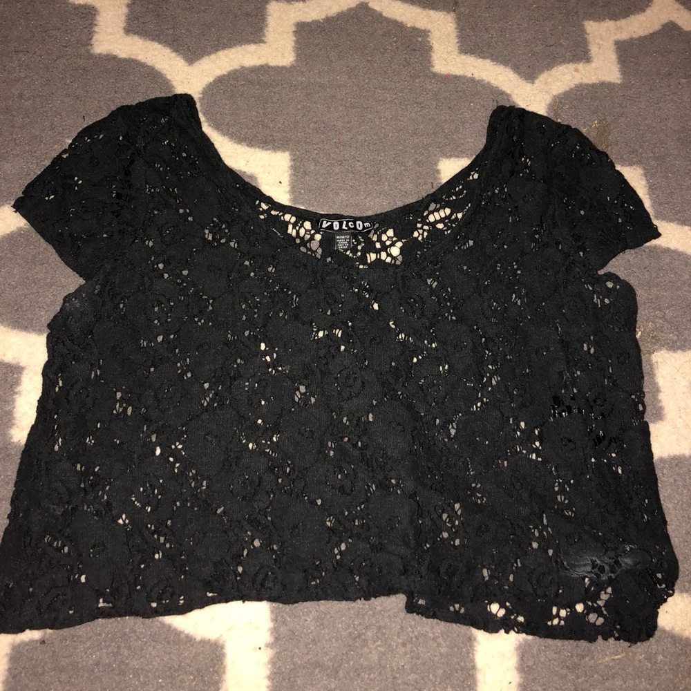 Volcom t shirt